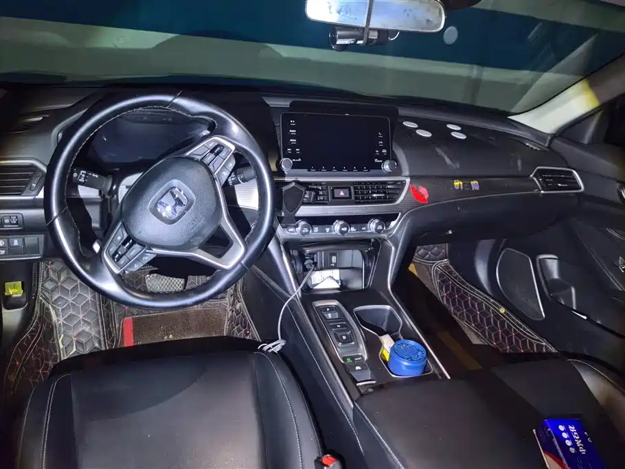 Honda Accord 2020 — фото 12