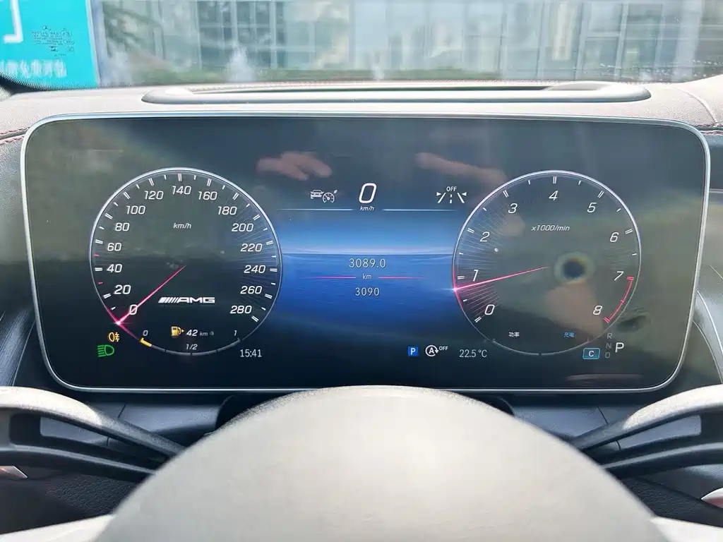 Mercedes-Benz GLC AMG 2025 — фото 12