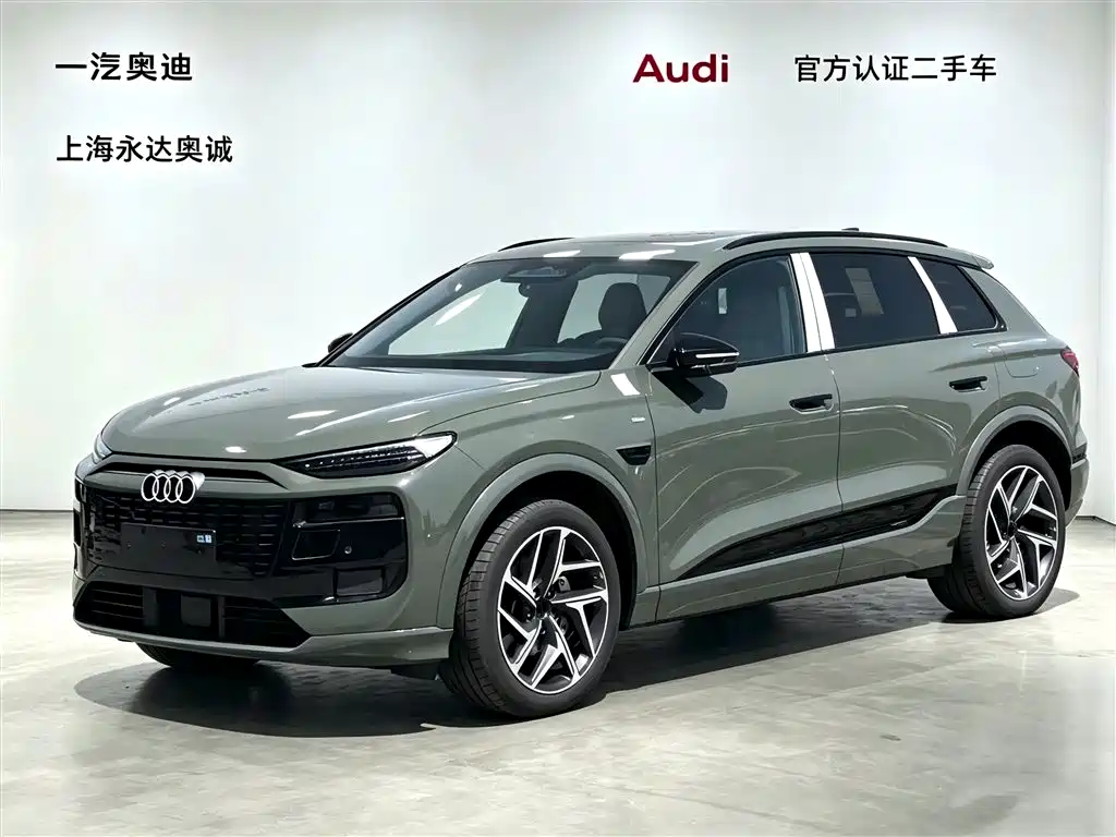 Audi Q6L e-tron — фото 1