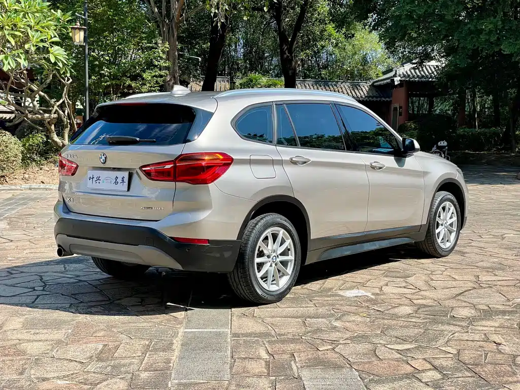 BMW X1 2019 — фото 8