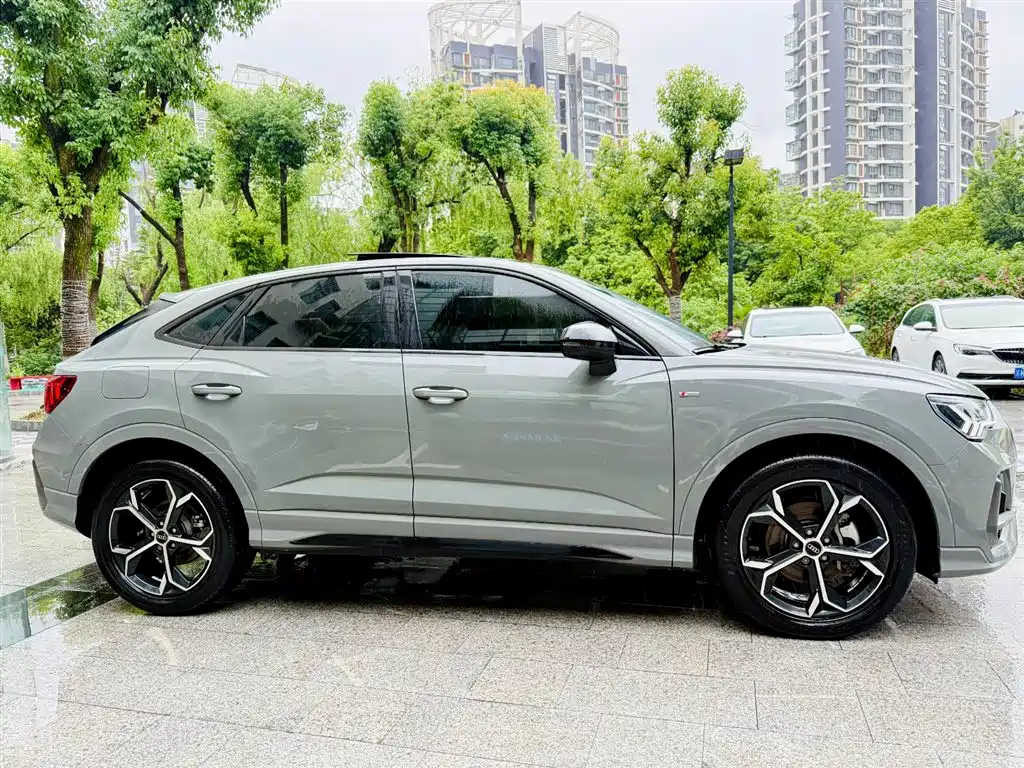 Audi Q3 Sportback 2024 — фото 2