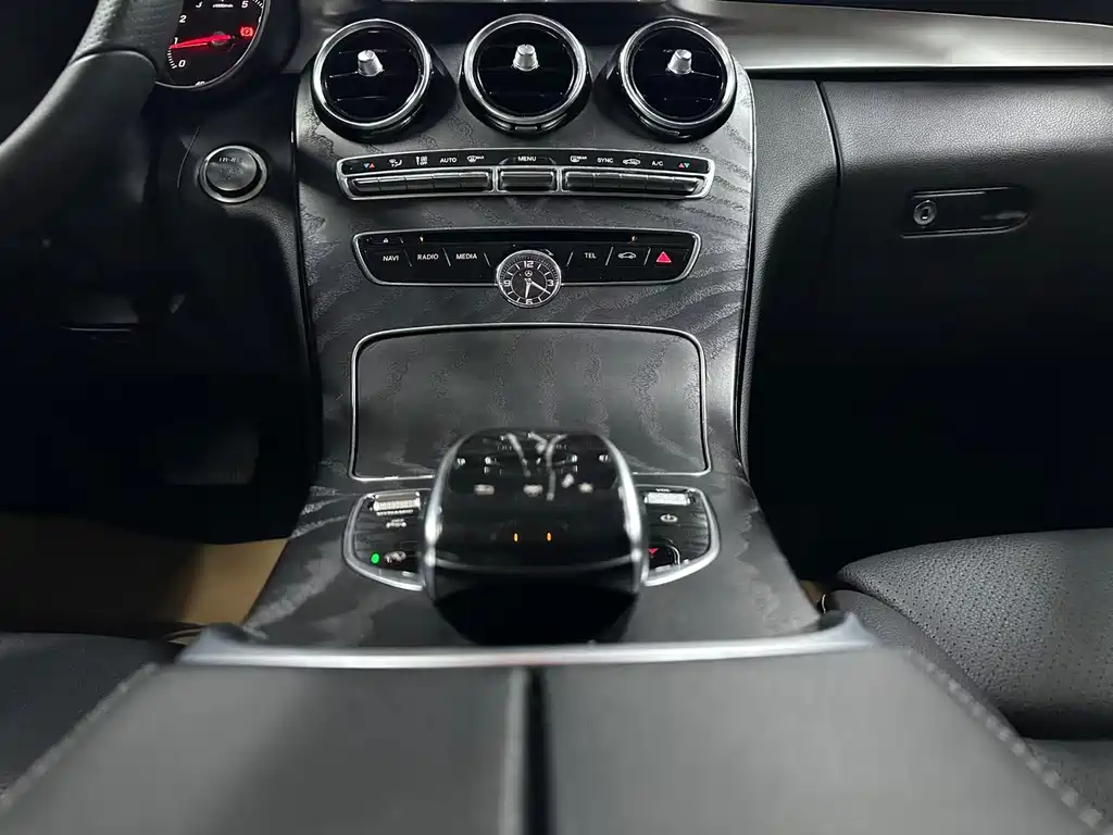 Mercedes-Benz C-Class 2017 — фото 12