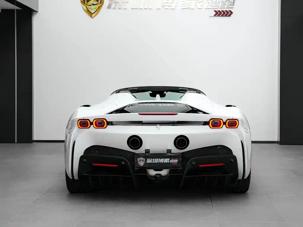 Ferrari SF90 2025 — фото 12