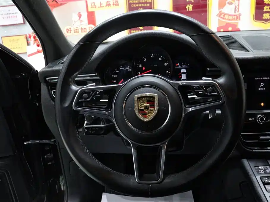 Porsche Macan 2021 — фото 15