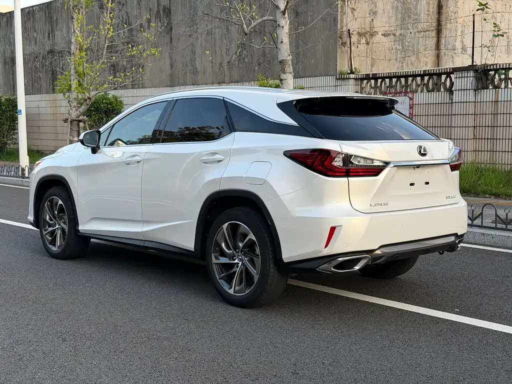 Lexus RX 2019