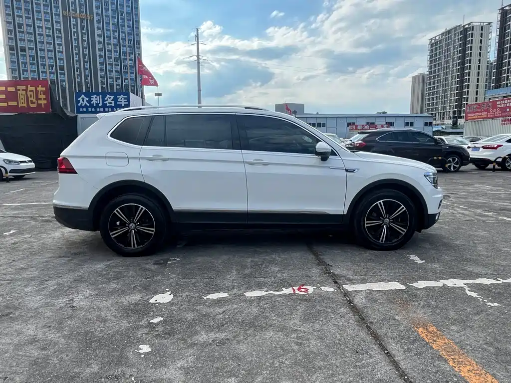 Volkswagen Tiguan L 2018