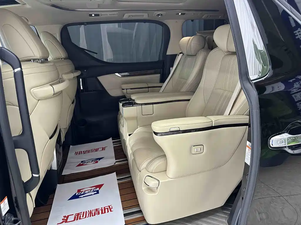 Toyota Alphard 2019 — фото 8