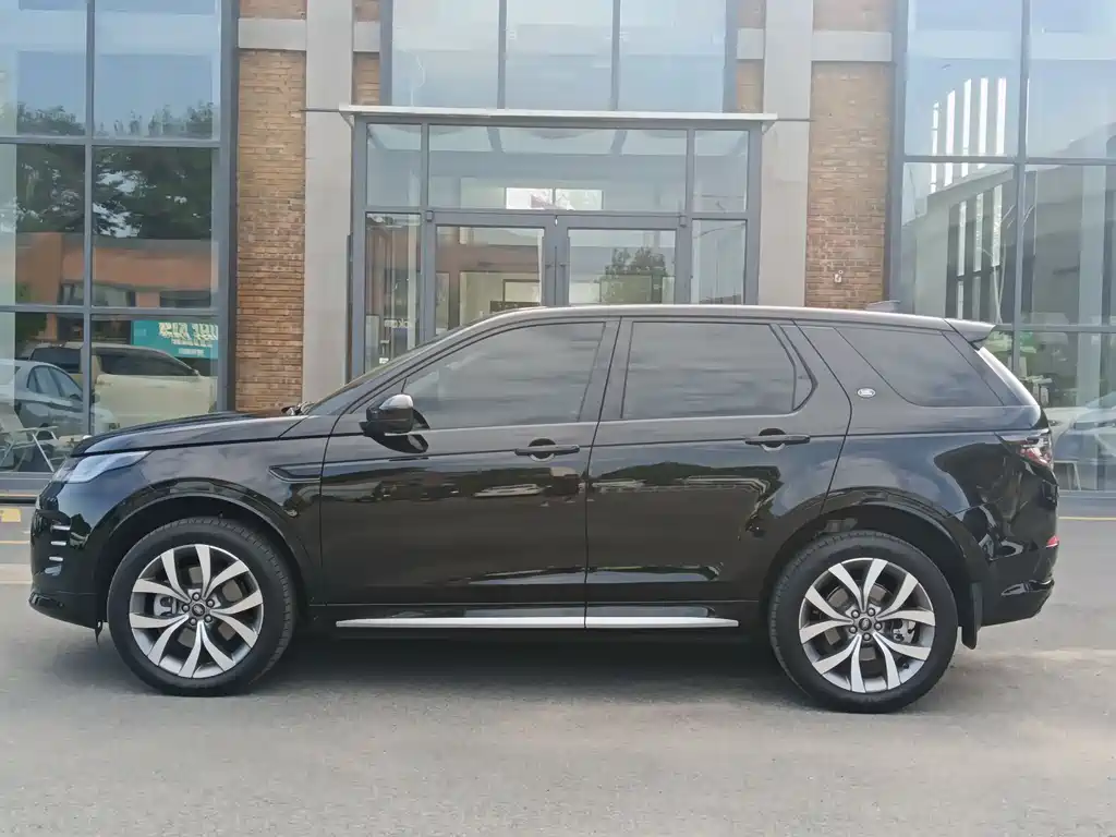 Land Rover Discovery Sport 2025