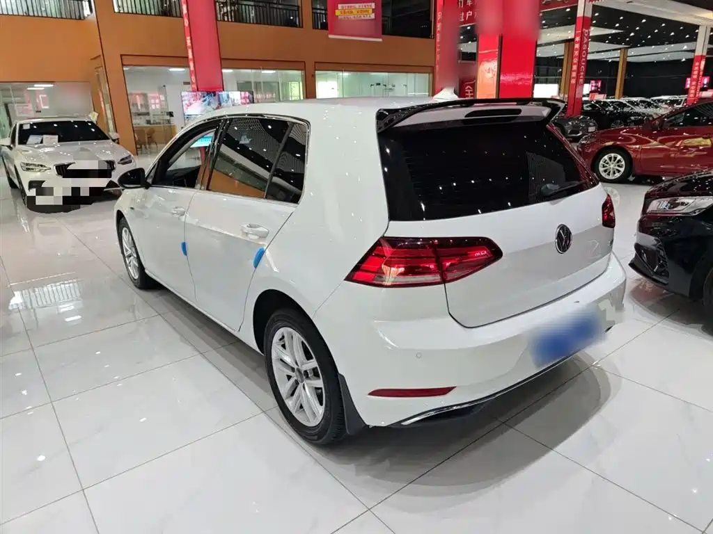Volkswagen Golf 2018 — фото 11