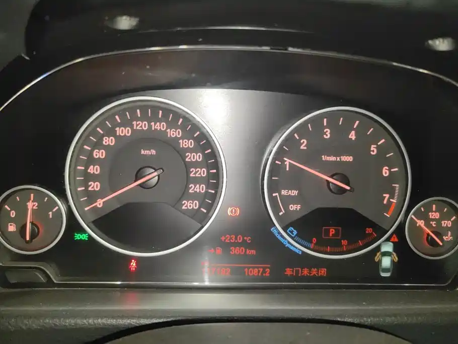 BMW 3 Series 2017 — фото 14