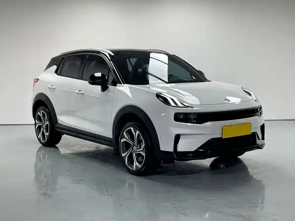 Lynk & Co 06 2023