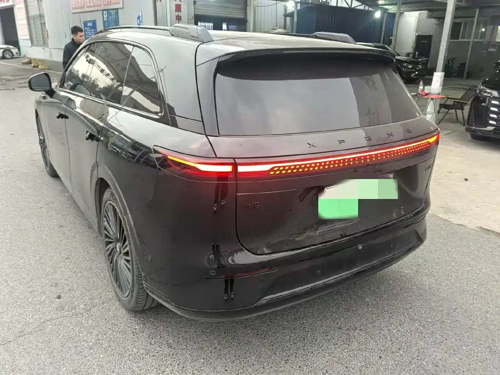 XPeng G9 2025