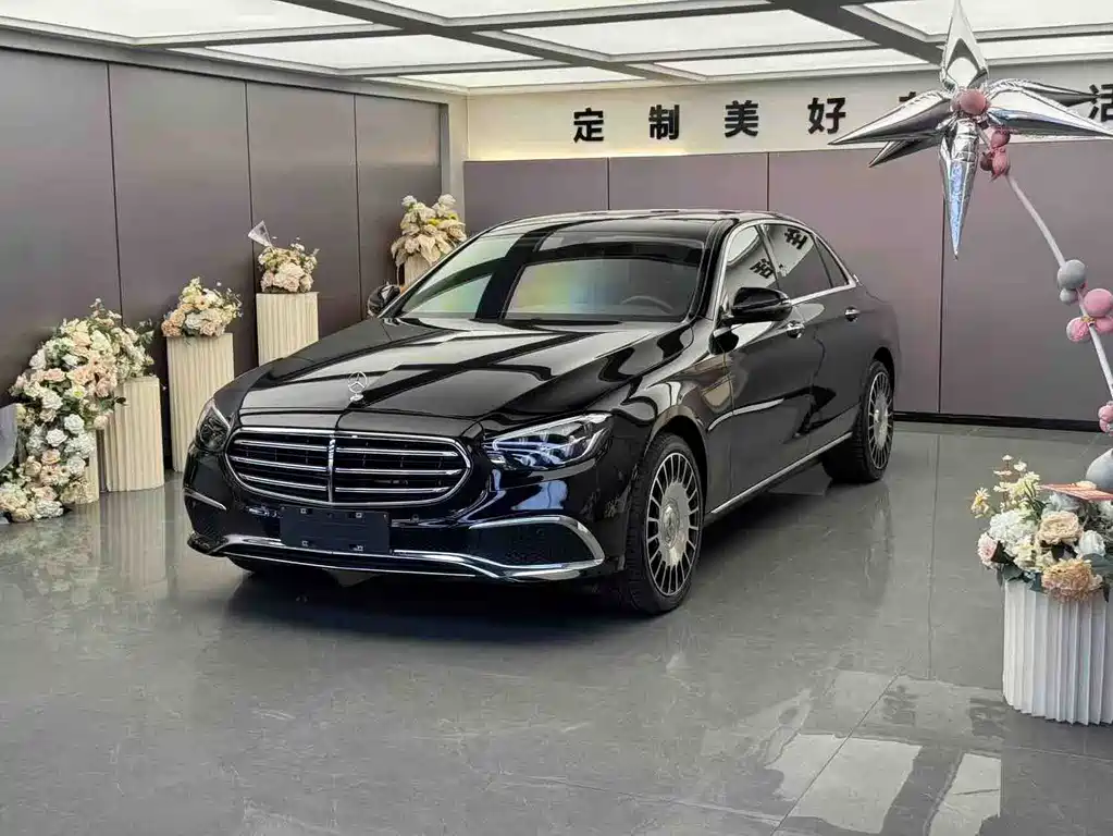Mercedes-Benz E-Class 2023 — фото 1