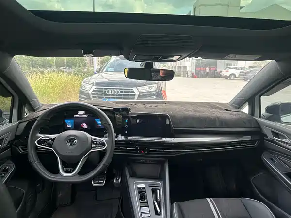 Volkswagen Golf 2023