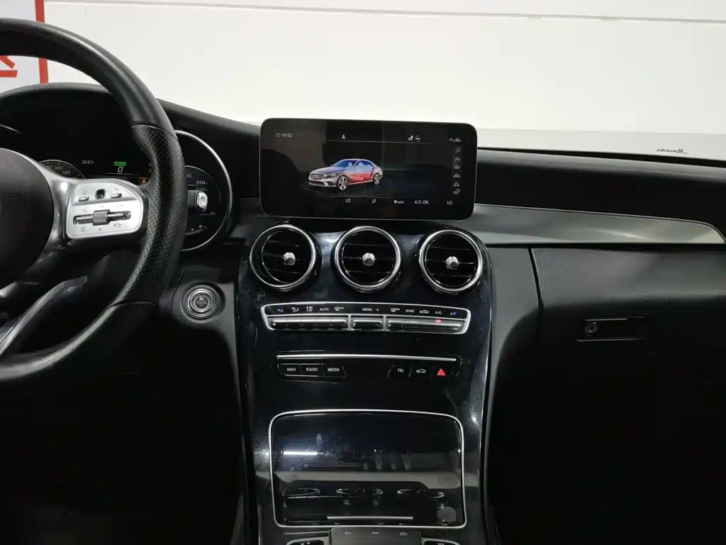 Mercedes-Benz C-Class 2019 — фото 12