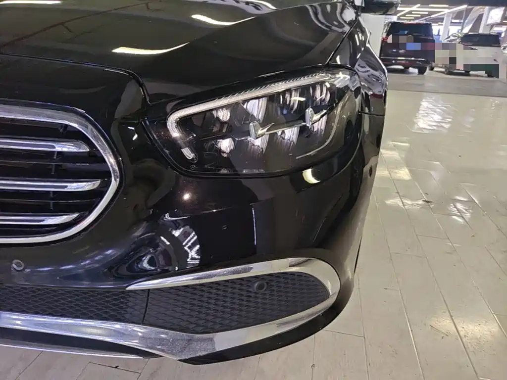 Mercedes-Benz E-Class 2022 — фото 24