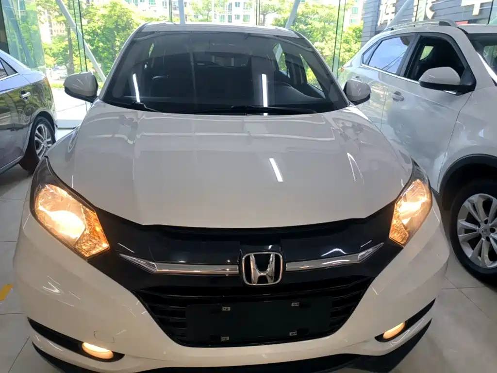 Honda Vezel 2016