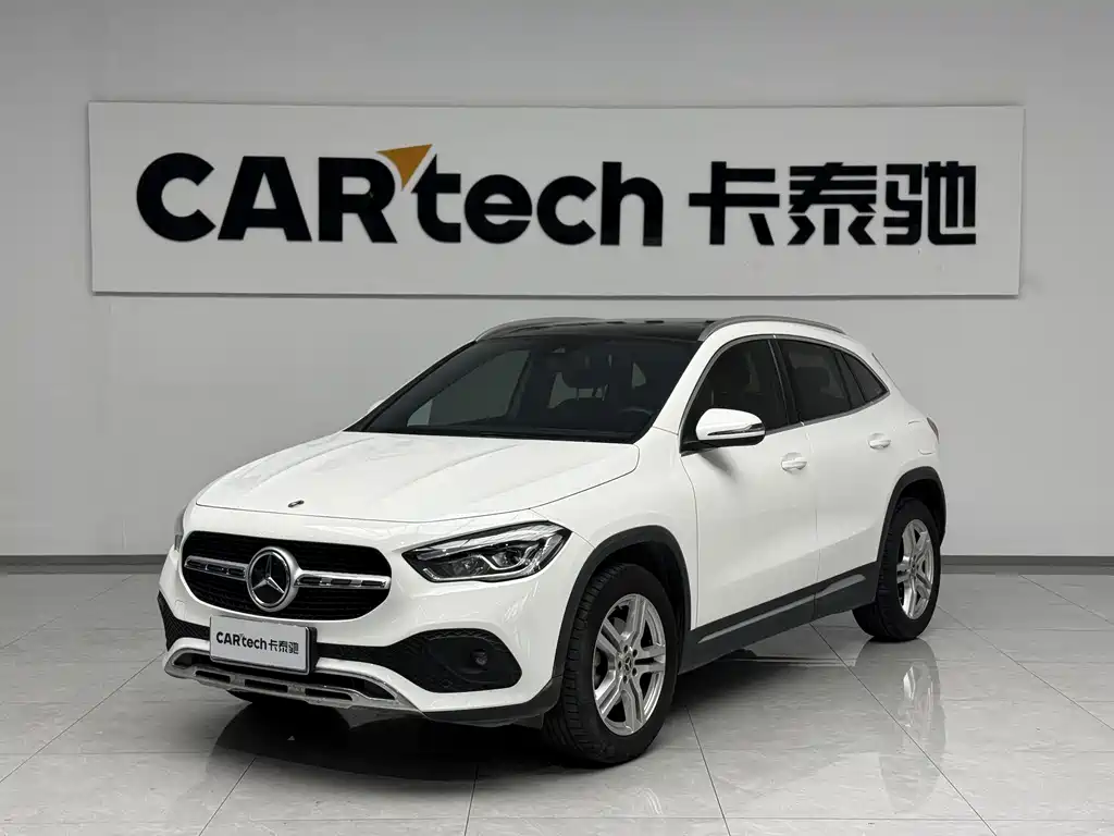 Mercedes-Benz GLA 2023 — фото 1