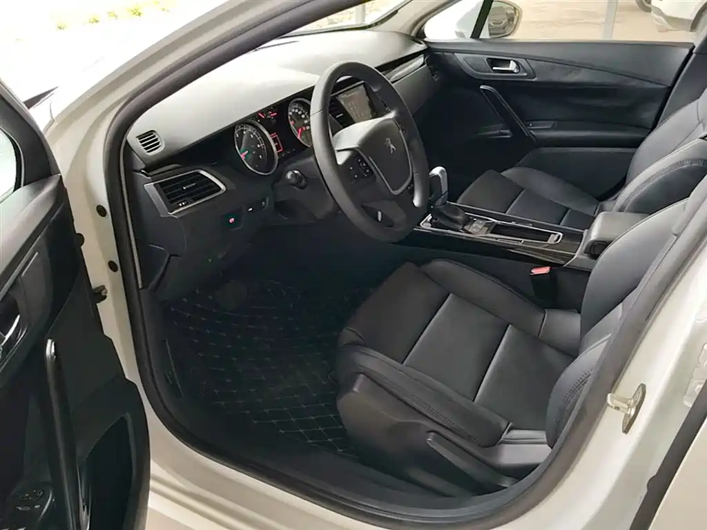 Peugeot 508 2015 — фото 16