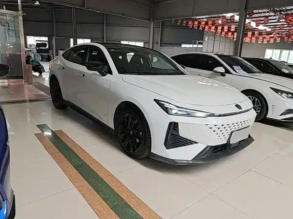 Changan UNI-V 2025