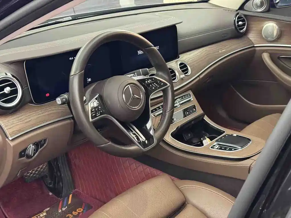 Mercedes-Benz E-Class 2023 — фото 4