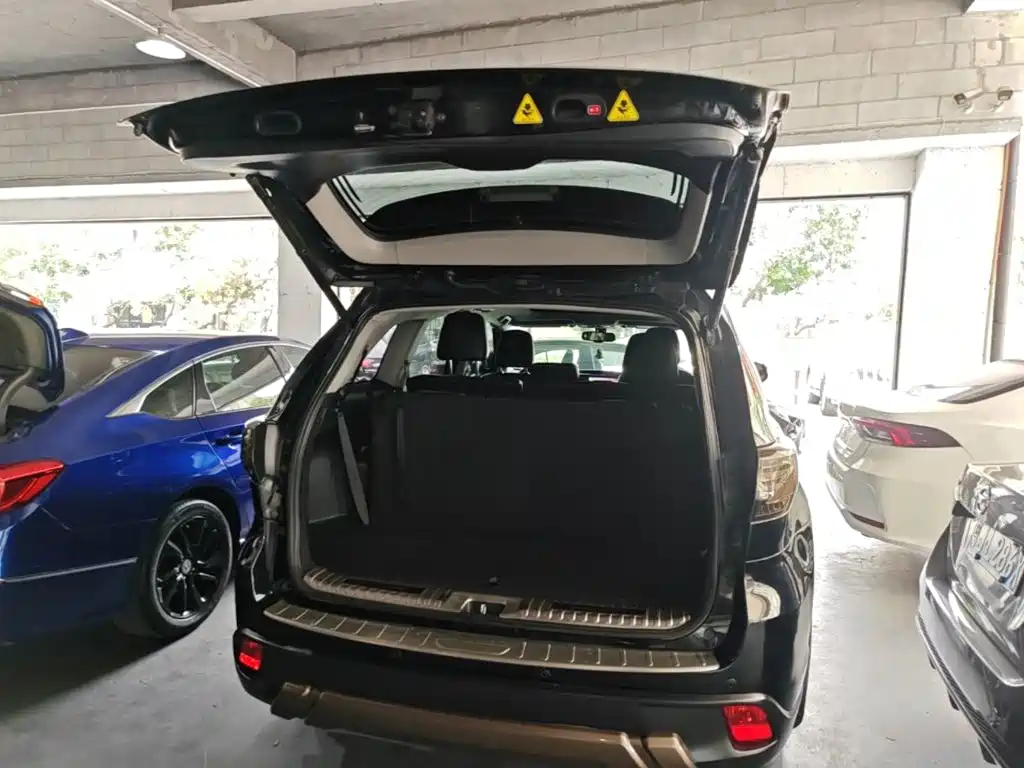 Toyota Highlander 2017 — фото 19