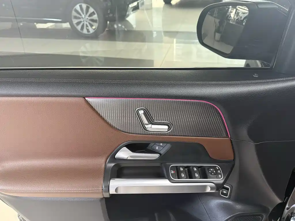 Mercedes-Benz GLB 2020 — фото 13