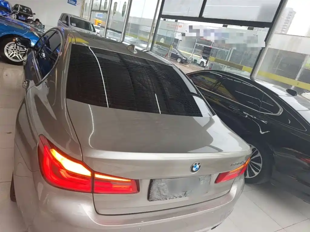 BMW 5 Series New Energy 2018 — фото 6