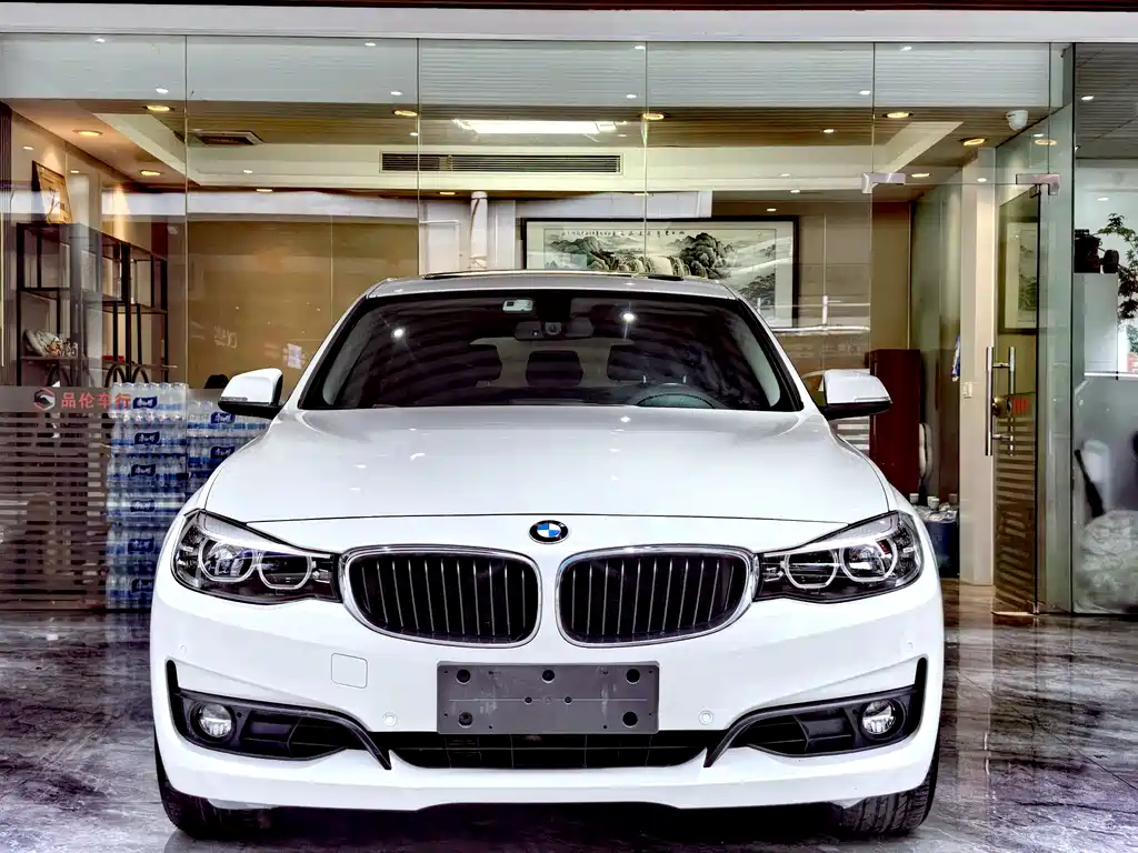 BMW 3 Series GT 2018 — фото 2