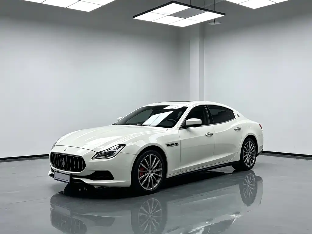 Maserati Quattroporte 2018 — фото 1