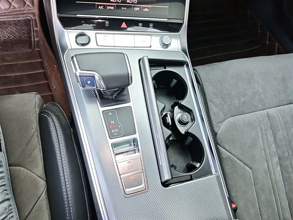 Audi A6L 2023 — фото 14