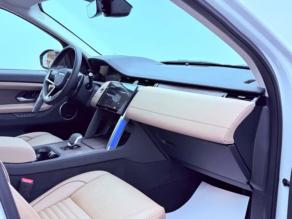 Land Rover Discovery Sport 2025 — фото 22