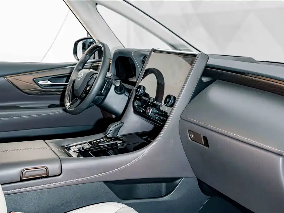 Toyota Alphard 2023 — фото 20