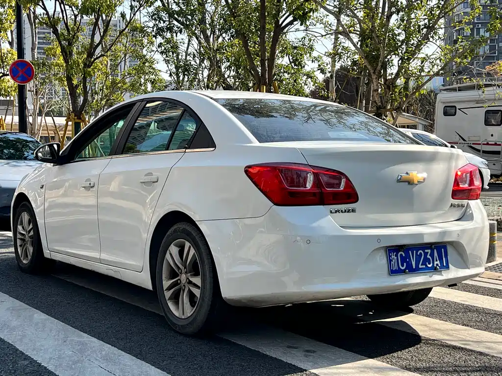 Chevrolet Cruze 2015 — фото 7