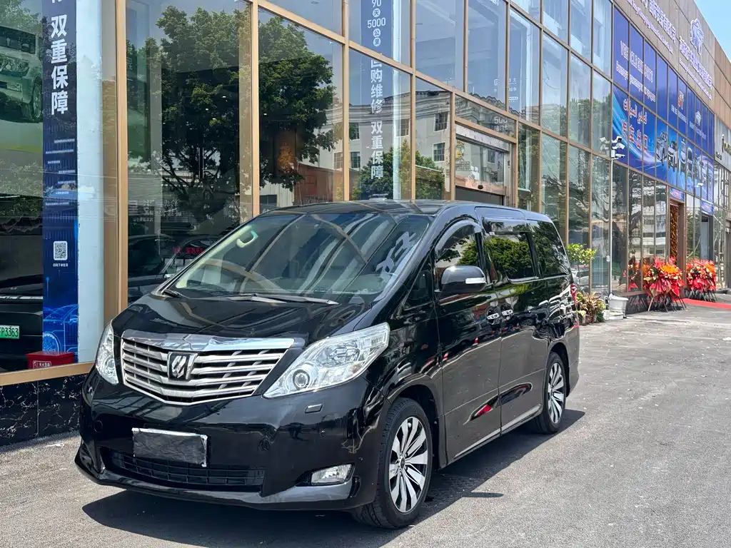 Toyota Alphard 2011