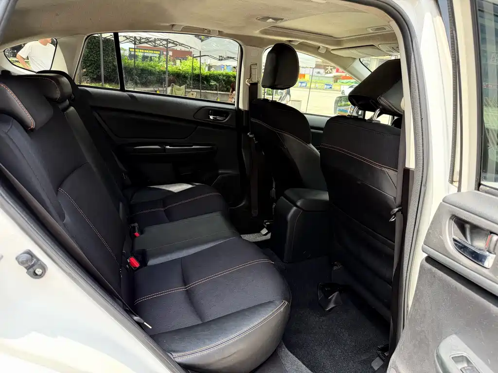 Subaru XV 2013 — фото 11