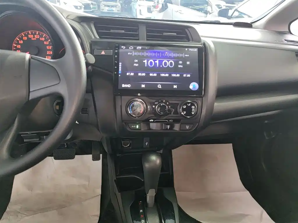Honda Fit 2020 — фото 13