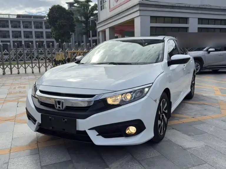 Honda Civic 2019 — фото 1