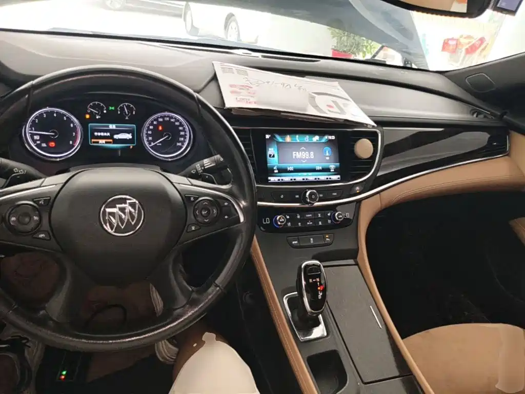 Buick LaCrosse 2017 — фото 10