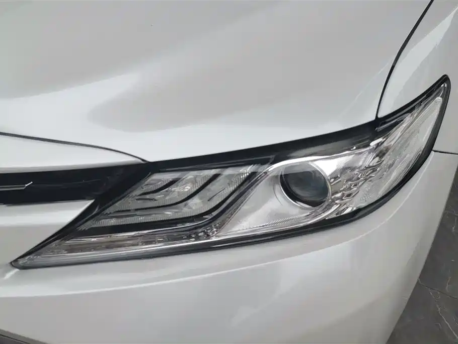 Toyota Camry 2021 — фото 5