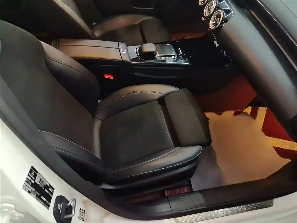 Mercedes-Benz A-Class 2023 — фото 4