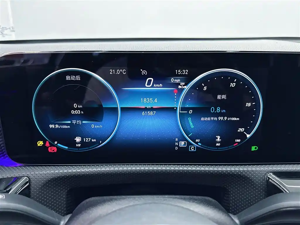 Mercedes-Benz A-Class 2023 — фото 6