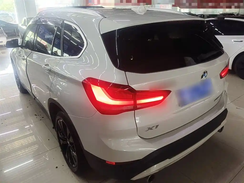 BMW X1 2021 — фото 5