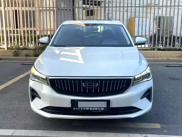Geely Emgrand 2023