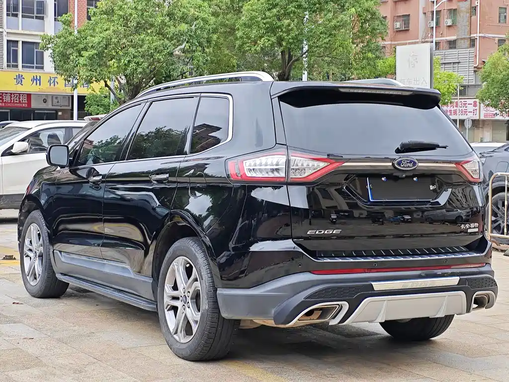 Ford Edge 2019 — фото 12