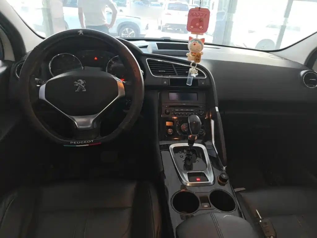 Peugeot 3008 2015 — фото 10