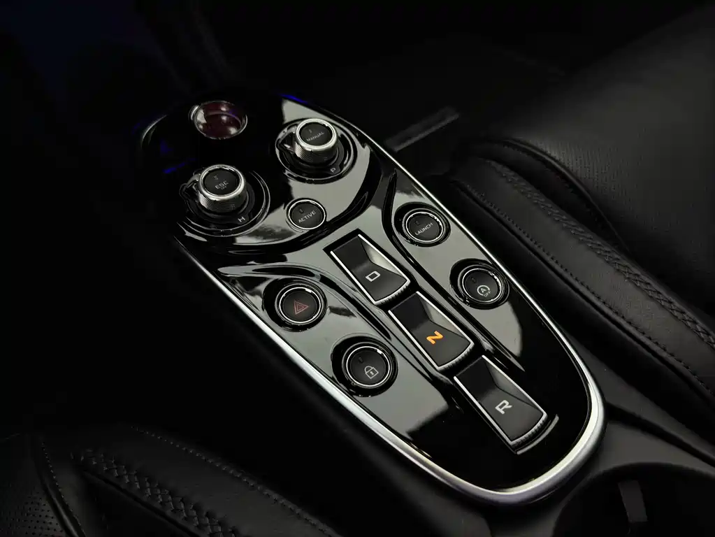 McLaren GT 2022 — фото 14