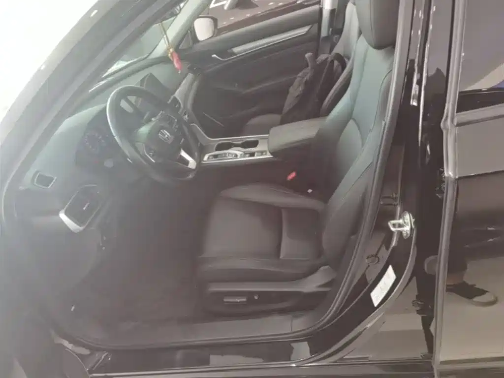 Honda Accord 2023 — фото 15