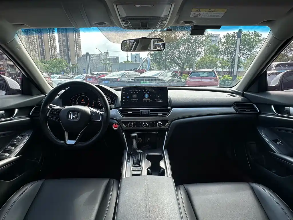 Honda Accord 2022 — фото 17