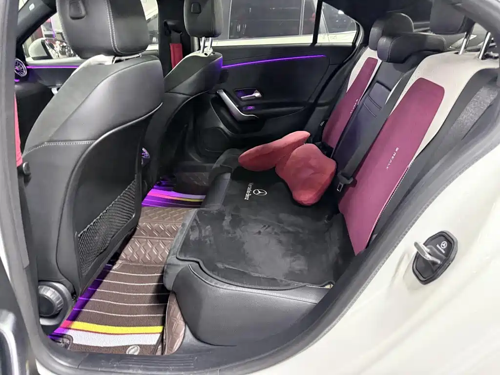 Mercedes-Benz A-Class 2020 — фото 12